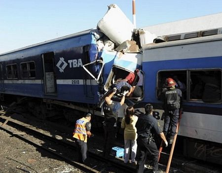 Tai nạn tàu hoả kinh hoàng ở Argentina, 50 người thiệt mạng - 2 Tai nạn tàu hoả kinh hoàng ở Argentina, 50 người thiệt mạng - 2