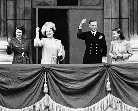 60 năm trị vì của Nữ hoàng Anh - 4