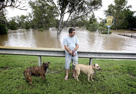 Australia: “Giặc nước” hoành hành, sơ tán toàn bộ một thành phố  - 8
