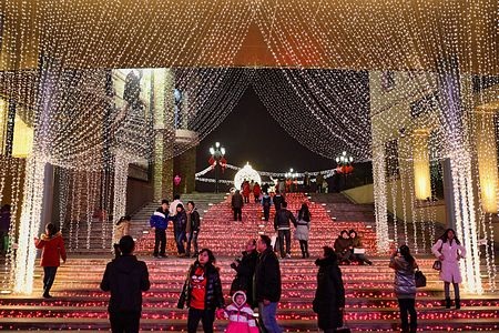 Rực rỡ lễ hội đèn lồng ở Trung Quốc - 5