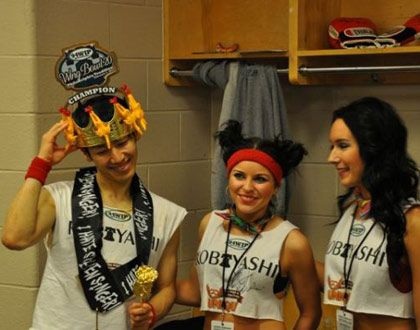 Ăn hết 337 cánh gà trong 30 phút - 10