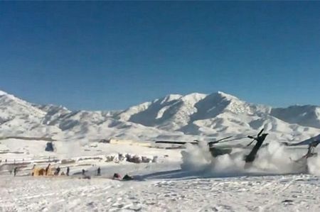 Xuất hiện video siêu trực thăng Apache gặp nạn tại Afghanistan - 4 Xuất hiện video siêu trực thăng Apache gặp nạn tại Afghanistan
