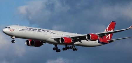 Máy bay Anh hạ cánh khẩn cấp vì bốc khói