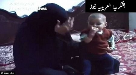 Lộ video vợ con Osama bin Laden