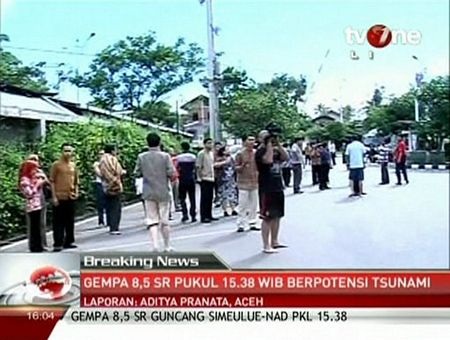 Động đất 8,6 độ richter rung chuyển Indonesia, gây cảnh báo sóng thần