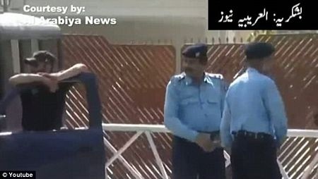 Lộ video vợ con Osama bin Laden