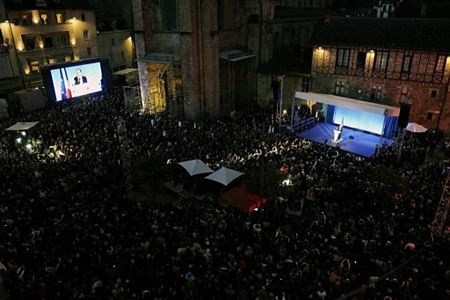 Người Pháp ăn mừng ông Hollande đắc cử tổng thống