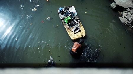 Nghiệt ngã chênh lệch giàu nghèo nhìn từ đường phố Philippines - 5 Nghiệt ngã chênh lệch giàu nghèo nhìn từ đường phố Philippines