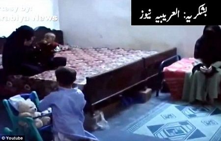 Lộ video vợ con Osama bin Laden