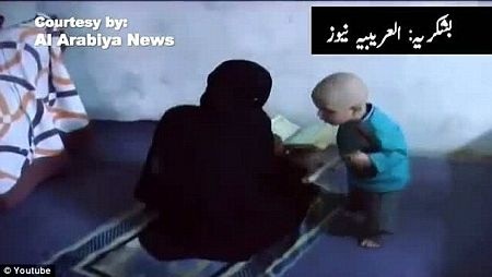 Lộ video vợ con Osama bin Laden
