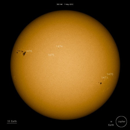 Đốm đen khổng lồ đe dọa gây bão mặt trời - 1 Đốm đen khổng lồ đe dọa gây bão mặt trời