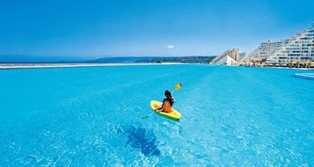 Bể bơi ngoài trời lớn nhất thế giới trị giá 1 tỷ đô