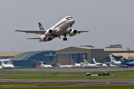 Tai nạn khiến hàng loạt đơn hàng Sukhoi Superjet 100 bị “treo”