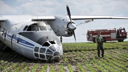 Máy bay quân sự Nga vỡ đôi, bốc cháy tại Cộng hoà Czech - 8 Máy bay quân sự Nga vỡ đôi, bốc cháy tại Cộng hoà Czech