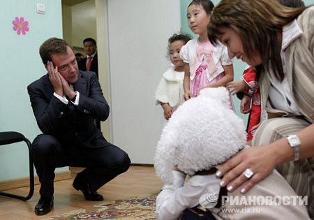 10 sở thích cá nhân của Tổng thống Nga Medvedev