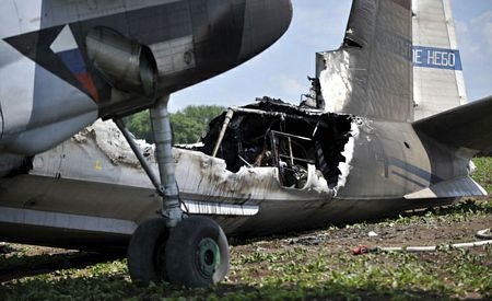 Máy bay quân sự Nga vỡ đôi, bốc cháy tại Cộng hoà Czech - 11 Máy bay quân sự Nga vỡ đôi, bốc cháy tại Cộng hoà Czech