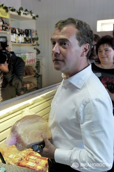 10 sở thích cá nhân của Tổng thống Nga Medvedev