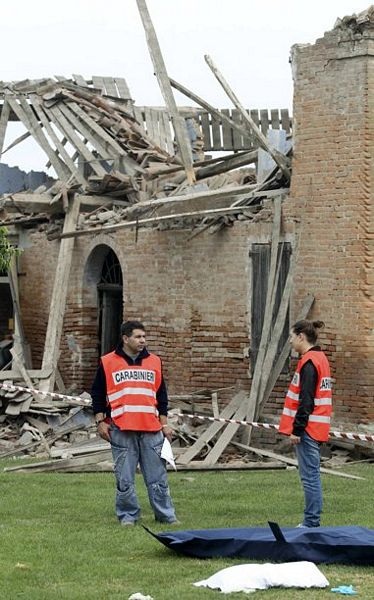 Động đất mạnh rung chuyển Italia, 4 người chết, 50 người bị thương