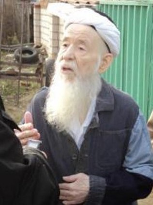 Phanh phui vụ một giáo phái Hồi giáo nhốt trẻ em dưới hầm ngầm - 2 Faizrakhman Sattarov, lãnh đạo giáo phái.