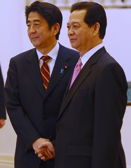 Lễ đón Thủ tướng Nhật Bản Shinzo Abe tại Hà Nội - 14 Lễ đón chính thức Thủ tướng Nhật Shinzo Abe