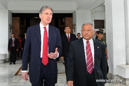 Indonesia mua tàu chiến của Anh