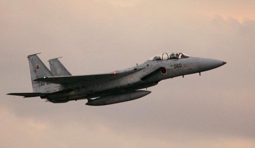 Nhật điều chiến đấu cơ F-15 chặn máy bay Trung Quốc - 1 Một chiến đấu cơ F-15 của Nhật Bản.