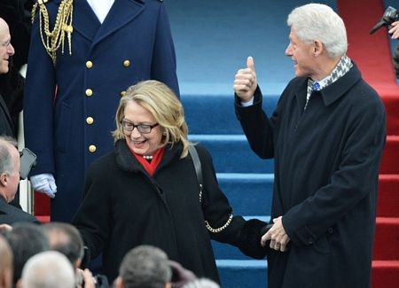 Cựu Tổng thống Bill Clinton và phu nhân Hillary tới chứng kiến lễ nhậm chức của ông Obama.