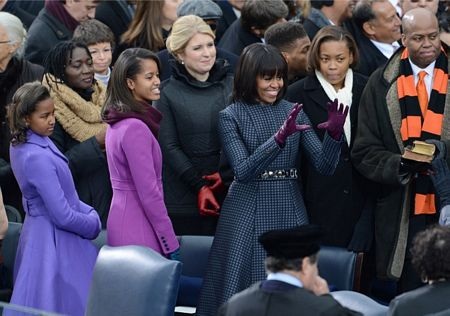 Bà Michelle cùng 2 con gái trong lễ nhậm chức của ông Obama.