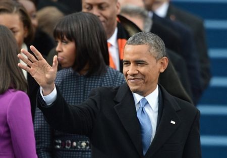 Nhà lãnh đạo Mỹ vẫy tay chào khi tới lễ nhậm chức.