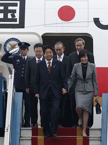 Lễ đón Thủ tướng Nhật Bản Shinzo Abe tại Hà Nội - 1 Lễ đón chính thức Thủ tướng Nhật Shinzo Abe
