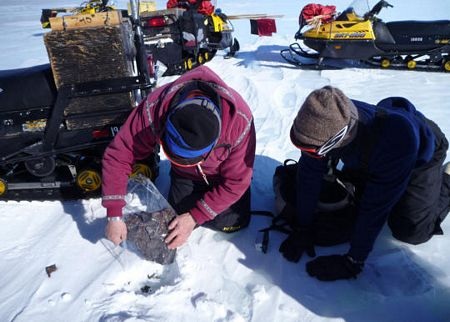 Săn lùng thiên thạch ở Nam Cực