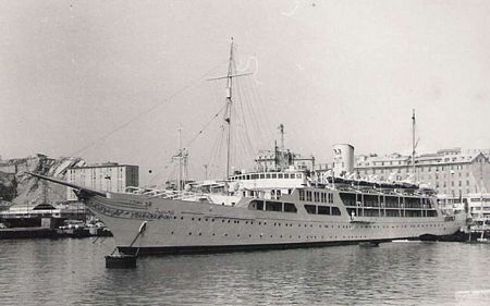 9. Al Salamah, dài 139,3m, từng thuộc sở hữu của Thái tử Ả-rập Xê-