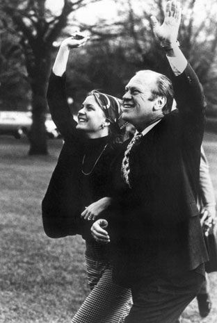 Tổng thống Gerald Ford và con gái Susan Ford.