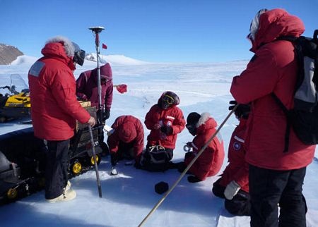Săn lùng thiên thạch ở Nam Cực