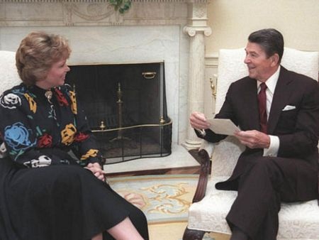 Tổng thống Ronald Reagan và con gái Patti Davis.