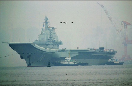 Tàu sân bay Liêu Ninh.