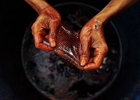 Nhiệt độ giúp da rắn khô lại.