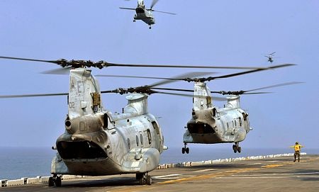 Binh sĩ uống máu rắn trong tập trận “Hổ mang Vàng”