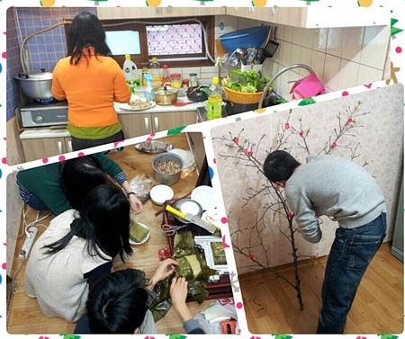 Mọi người cùng tham gia gói bánh chưng