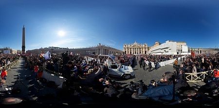 Giáo hoàng Benedict XVI chia tay công chúng trước khi thoái vị - 6 An Bình