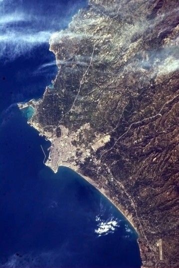 Ảnh cháy rừng tại bang New South Wales, Australia nhìn từ vũ trụ.