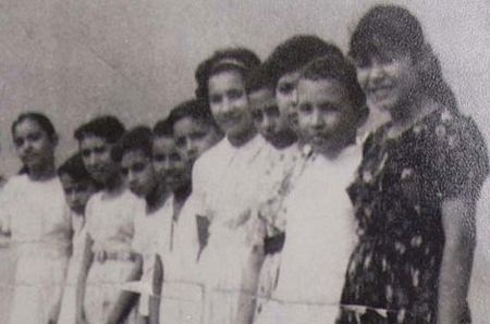 Một bức ảnh thời niên thiếu của ông Hugo Chavez (thứ 2 từ phải sang).