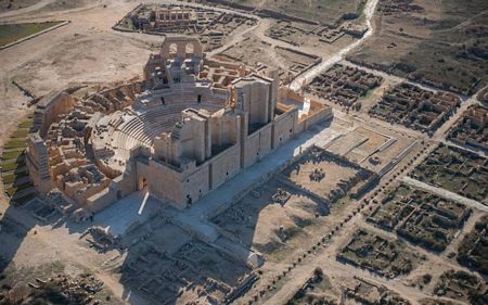 Những “kho báu lộ thiên” bên bờ Địa Trung Hải