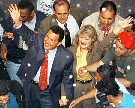 Một bức ảnh thời niên thiếu của ông Hugo Chavez (thứ 2 từ phải sang).