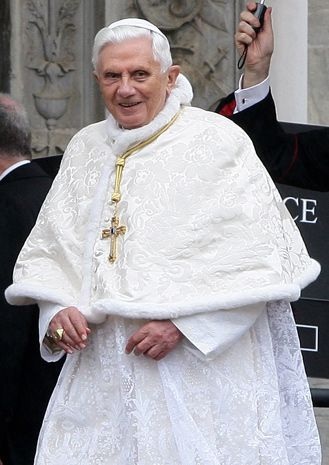 Giáo hoàng tại Turin, Italy năm 2010.