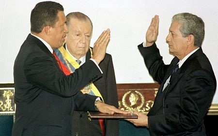 Một bức ảnh thời niên thiếu của ông Hugo Chavez (thứ 2 từ phải sang).