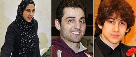 Bà Zubeidat và 2 con trai.