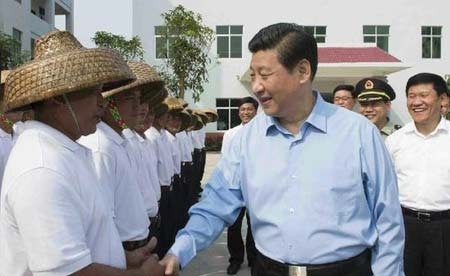 Trung Quốc xôn xao tin “Chủ tịch Tập Cận Bình bắt taxi” - 1 Chủ tịch Trung Quốc hứa hậu thuẫn đánh bắt trái phép trên Biển Đông