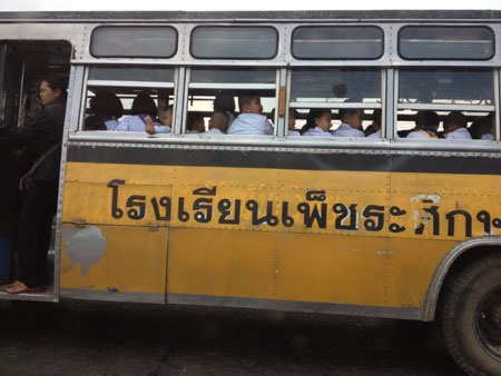 Xe buýt trường học ở Thái Lan. (Ảnh minh họa)