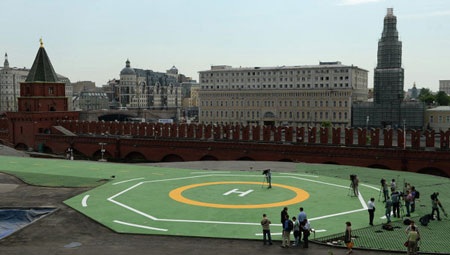 Nga chi 6,4 triệu USD xây bãi đáp trực thăng cho Putin - 1 Bãi đáp trực thăng bên trong điện Kremlin của Tổng thống Nga.